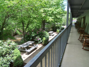 Four Seasons Inn, Maggie Valley